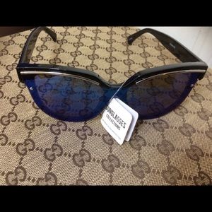 Sunglasses blue tint